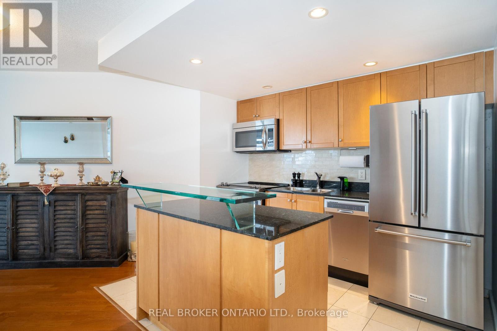 1909 - 8 York Street, Toronto, Ontario  M5J 2Y2 - Photo 7 - C12872270