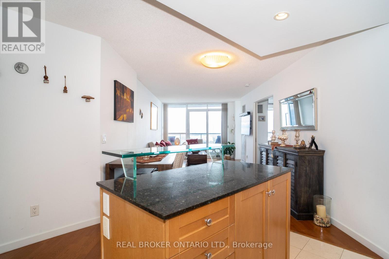 1909 - 8 York Street, Toronto, Ontario  M5J 2Y2 - Photo 8 - C12872270