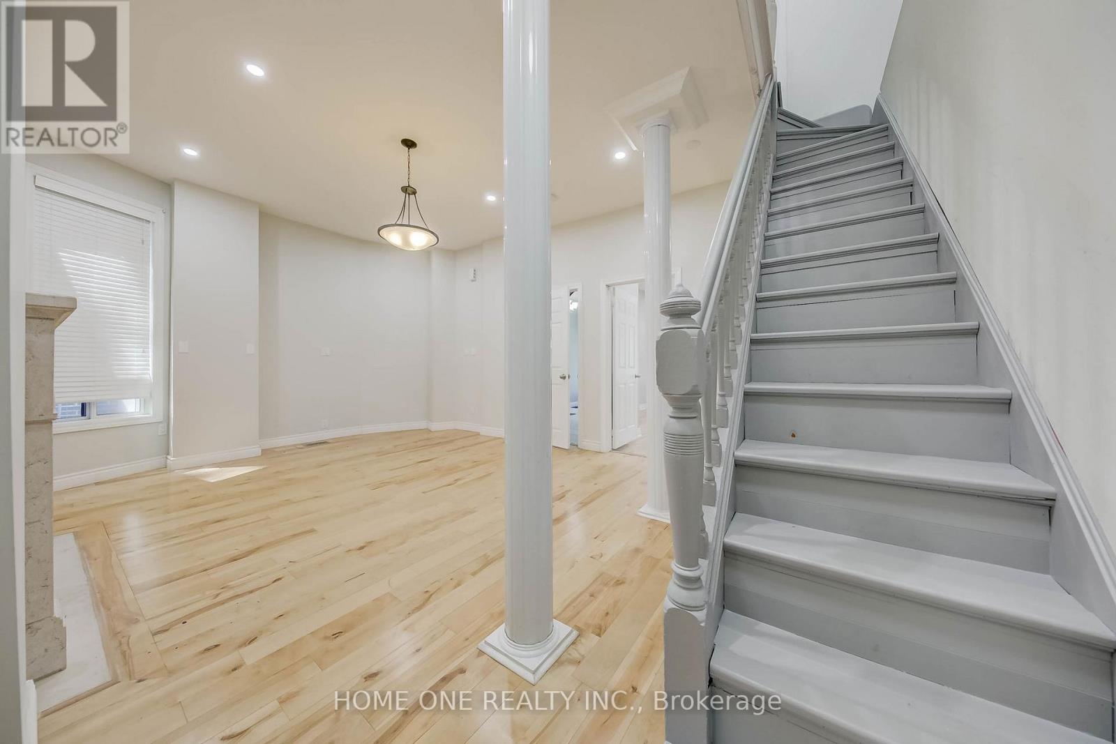 13 Simpson Avenue, Toronto, Ontario  M4K 1A1 - Photo 5 - E12853236