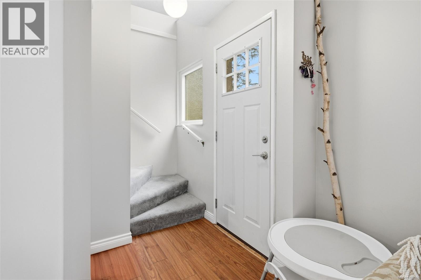 587 Crossandra Cres, Saanich, British Columbia  V8Z 6G4 - Photo 5 - 1028566