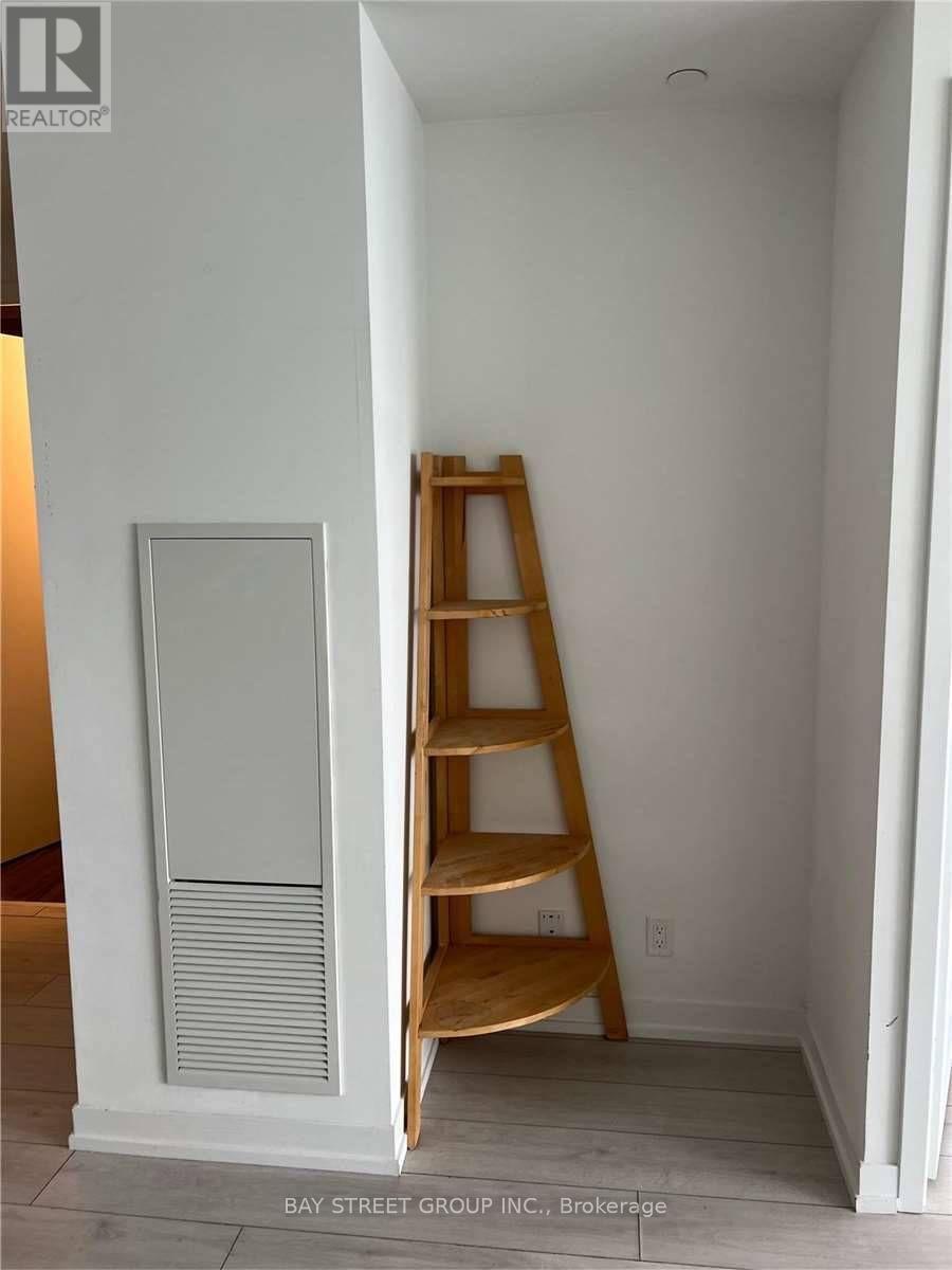 3106 - 5 Buttermill Avenue, Vaughan, Ontario  L4K 0J5 - Photo 5 - N12872190