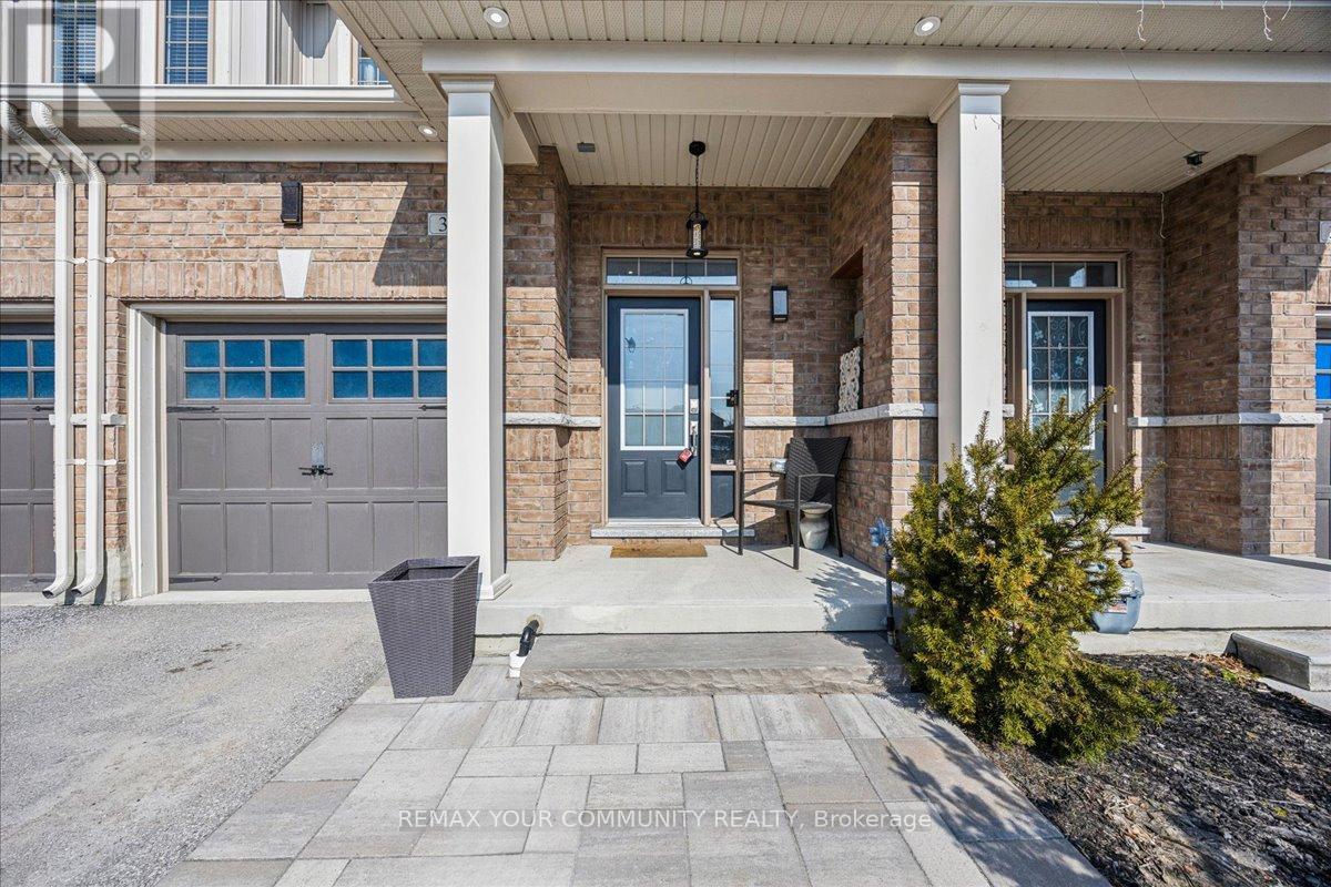 36 Clifford Crescent, New Tecumseth (Tottenham), Ontario  L0G 1W0 - Photo 2 - N12872298