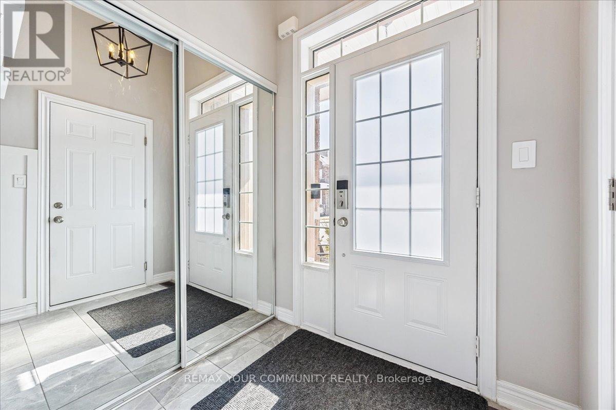 36 Clifford Crescent, New Tecumseth (Tottenham), Ontario  L0G 1W0 - Photo 3 - N12872298