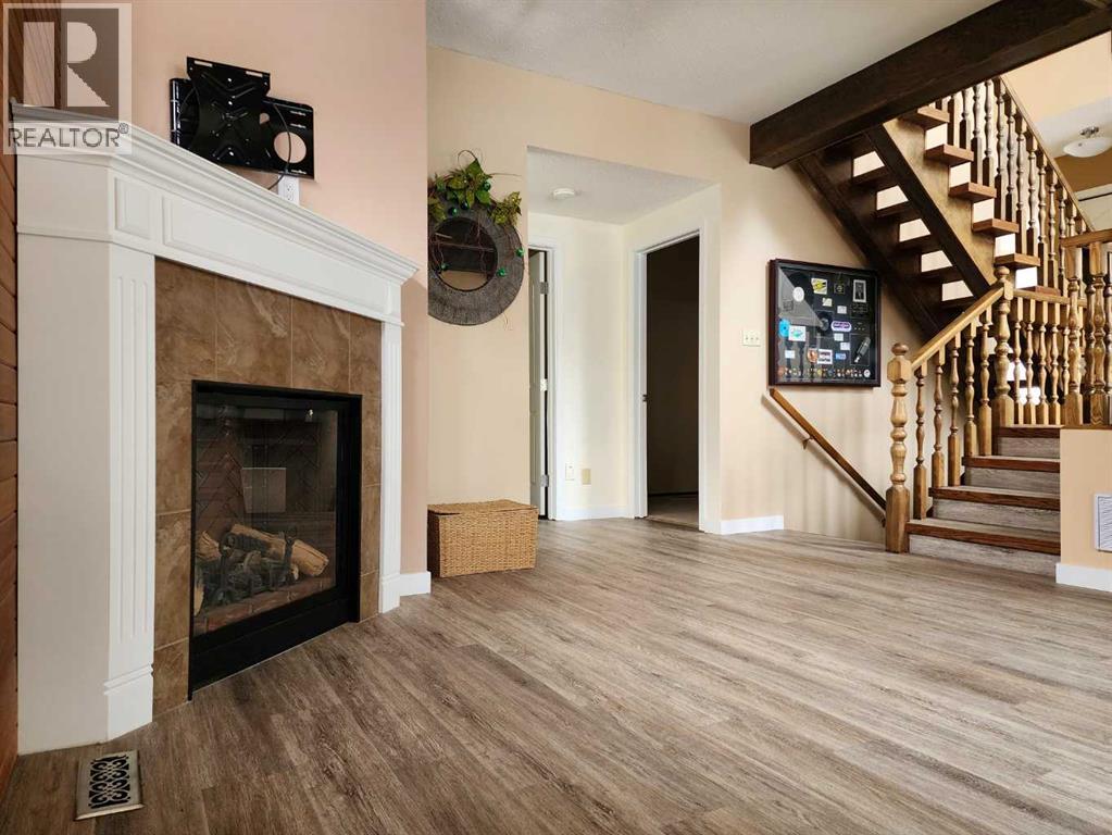 15 Elm Crescent S, Lethbridge, Alberta  T1K 4S8 - Photo 14 - A2288681