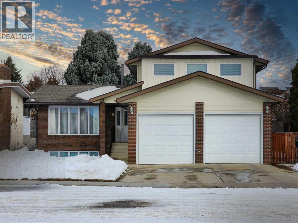 15 Elm Crescent S, Lethbridge, Alberta  T1K 4S8 - Photo 1 - A2288681