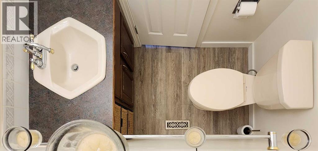 15 Elm Crescent S, Lethbridge, Alberta  T1K 4S8 - Photo 17 - A2288681