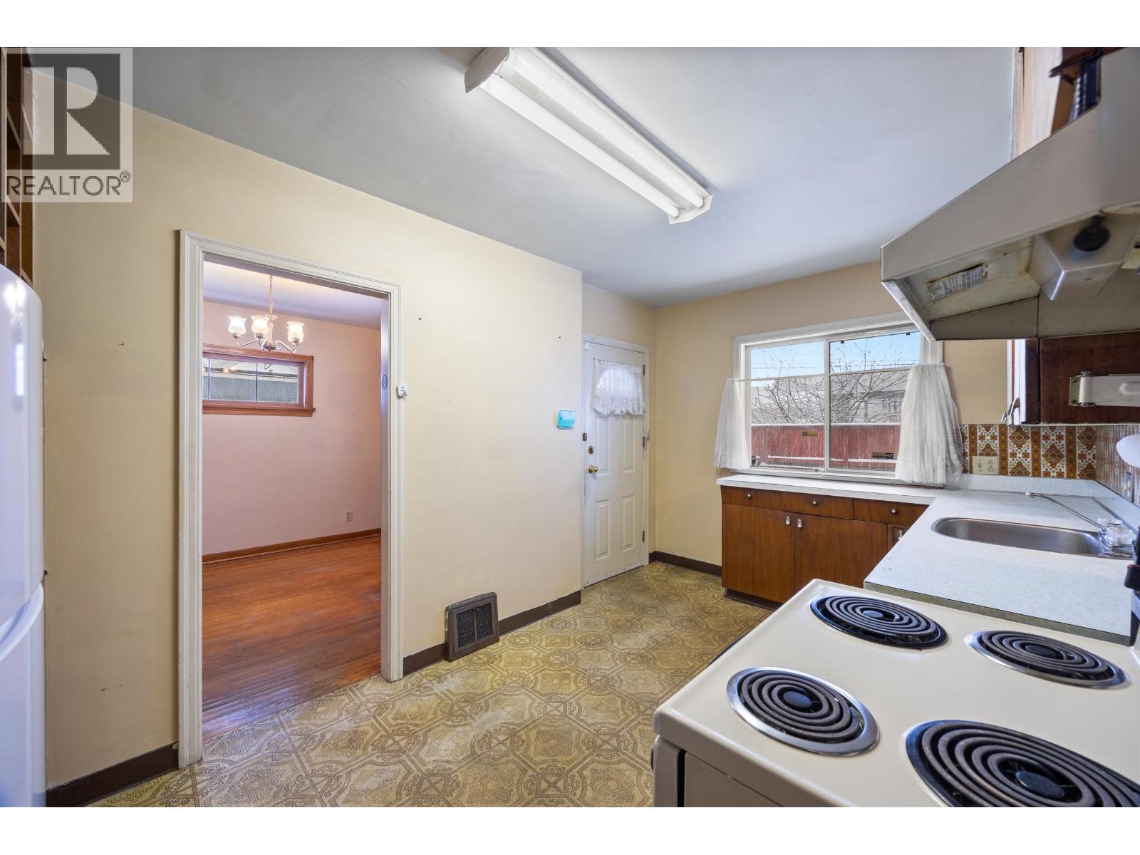 7917 18th Avenue, Burnaby, British Columbia  V3N 1J7 - Photo 10 - R3097424