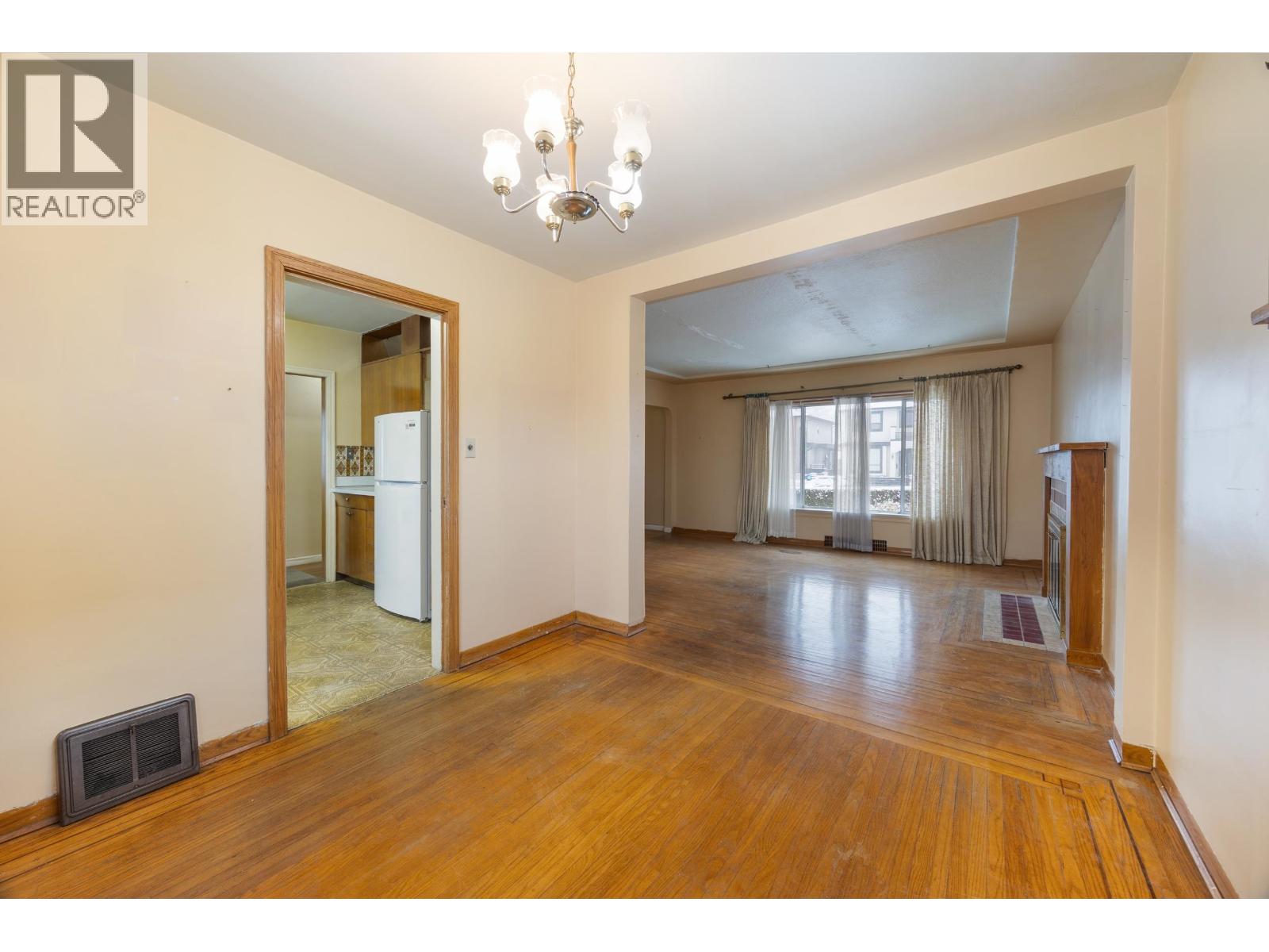 7917 18th Avenue, Burnaby, British Columbia  V3N 1J7 - Photo 14 - R3097424