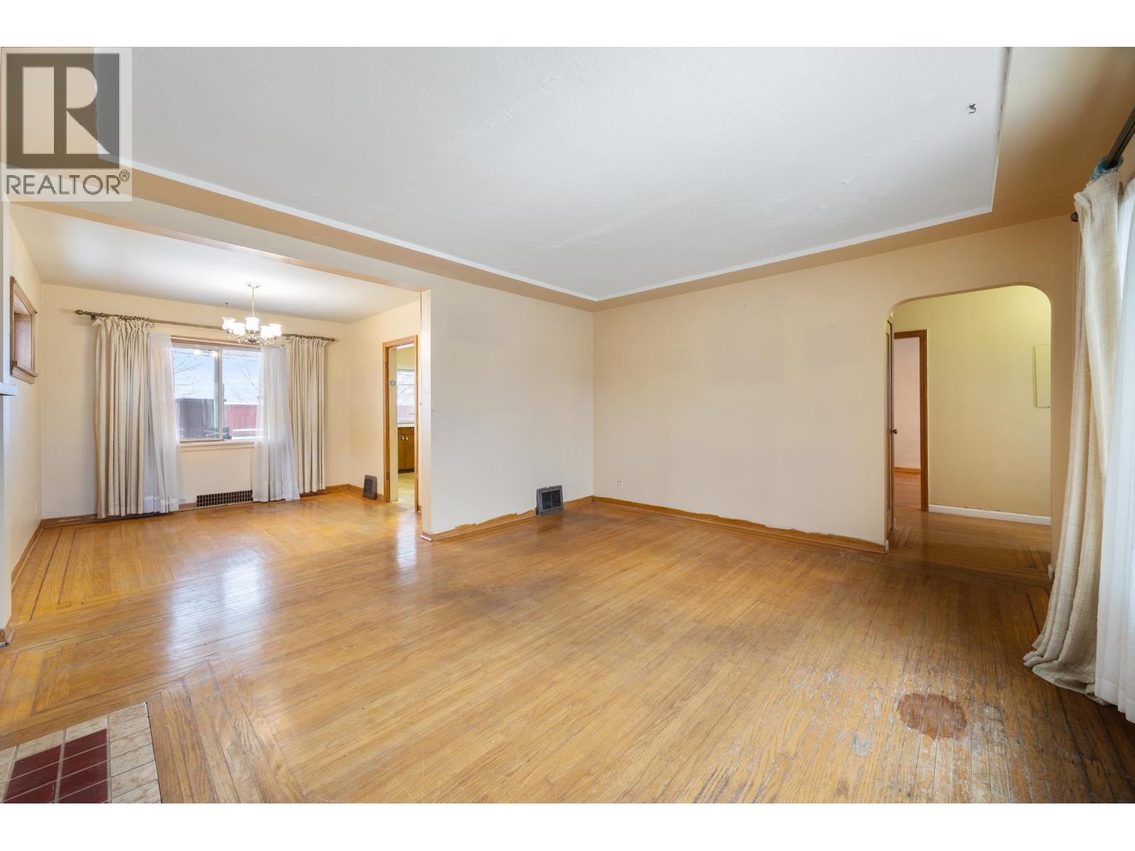 7917 18th Avenue, Burnaby, British Columbia  V3N 1J7 - Photo 7 - R3097424