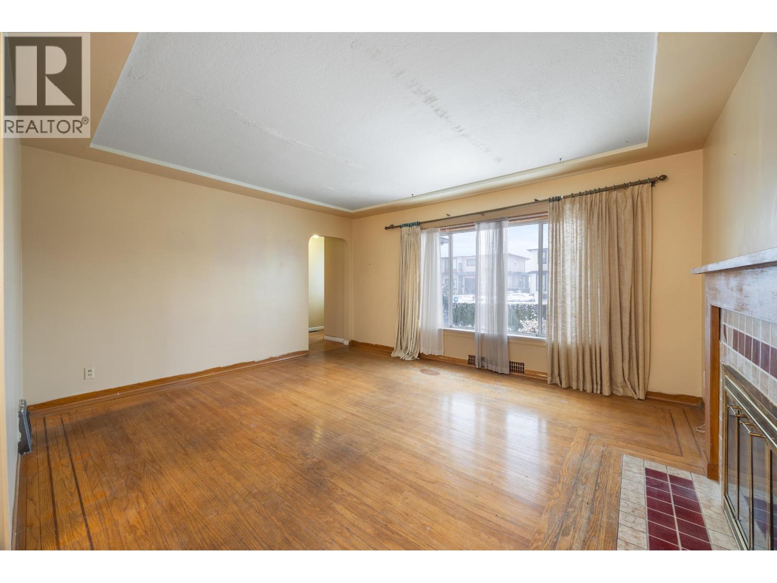 7917 18th Avenue, Burnaby, British Columbia  V3N 1J7 - Photo 6 - R3097424