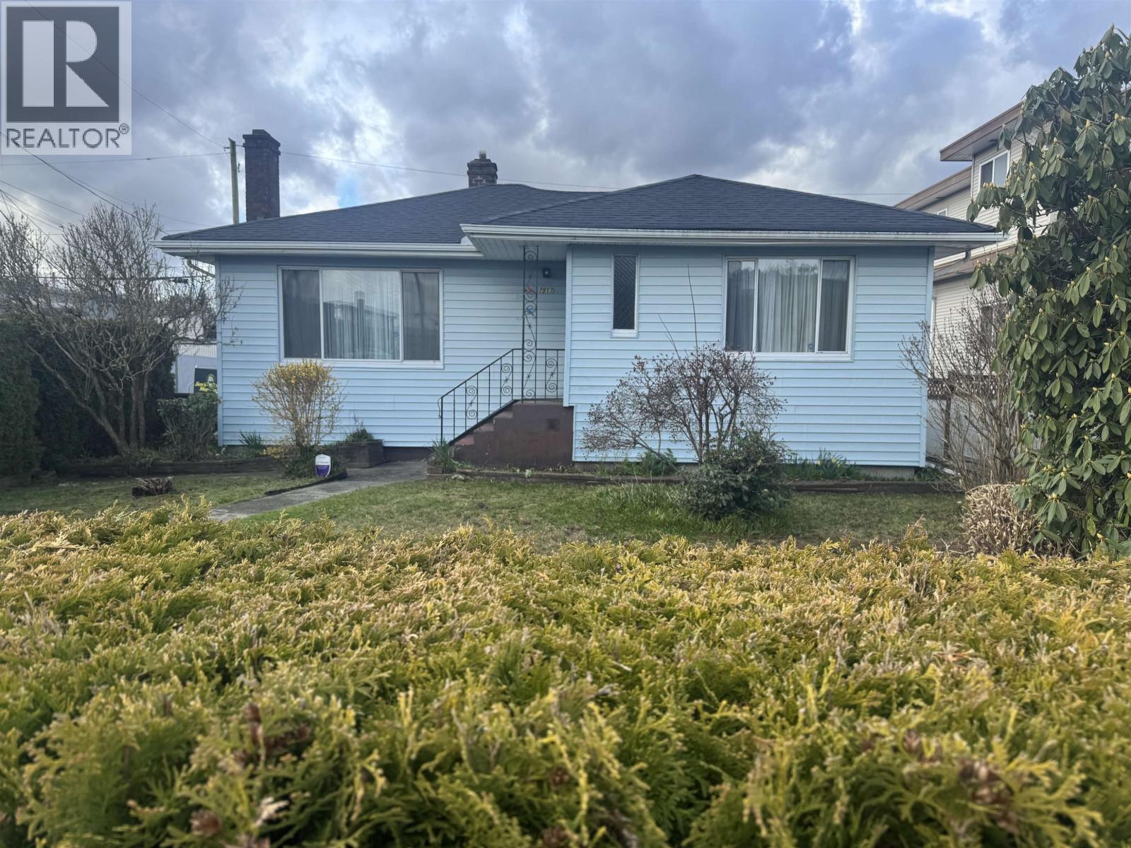 7917 18th Avenue, Burnaby, British Columbia  V3N 1J7 - Photo 3 - R3097424