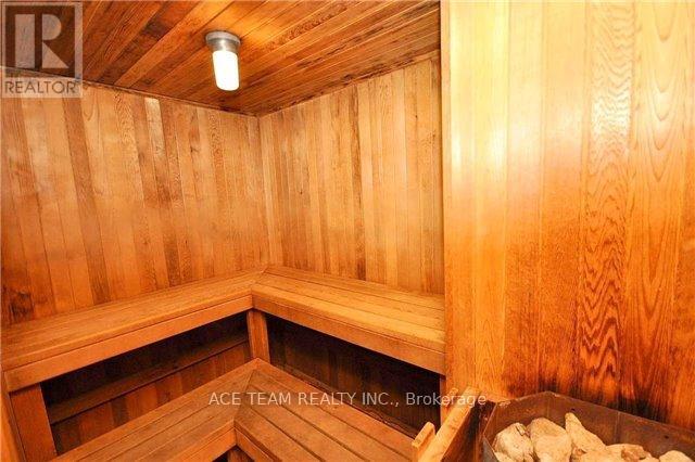 1514 - 300 Webb Drive, Mississauga, Ontario  L5B 3W3 - Photo 19 - W12872166