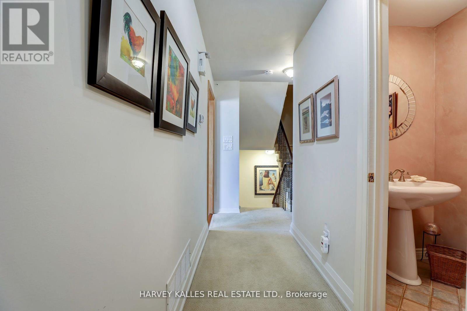 Th16 - 18 La Rose Avenue, Toronto, Ontario  M9P 1A5 - Photo 16 - W12872194