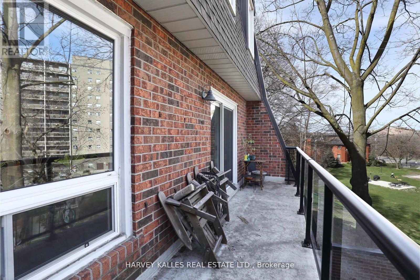 Th16 - 18 La Rose Avenue, Toronto, Ontario  M9P 1A5 - Photo 19 - W12872194