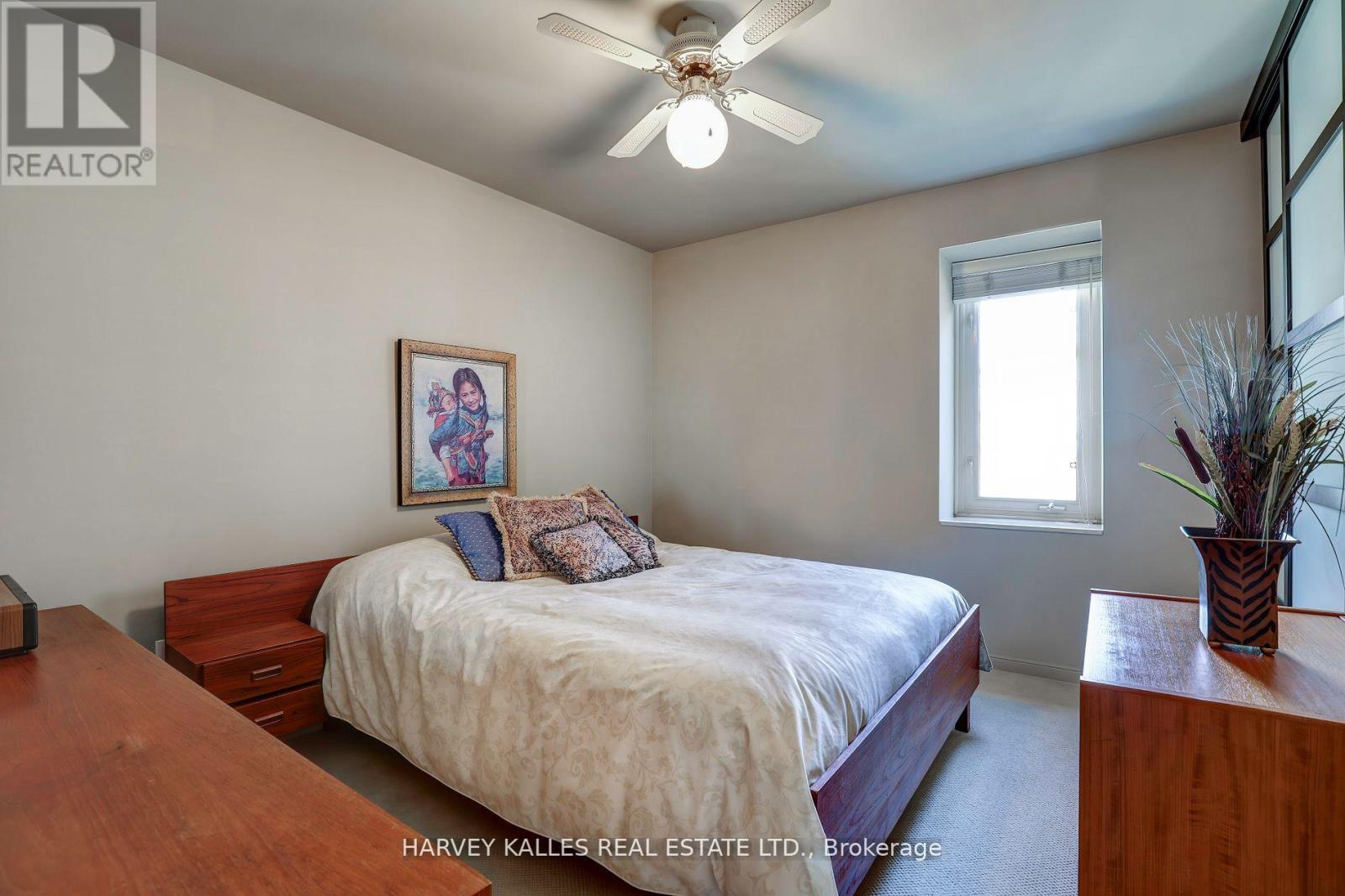 Th16 - 18 La Rose Avenue, Toronto, Ontario  M9P 1A5 - Photo 21 - W12872194