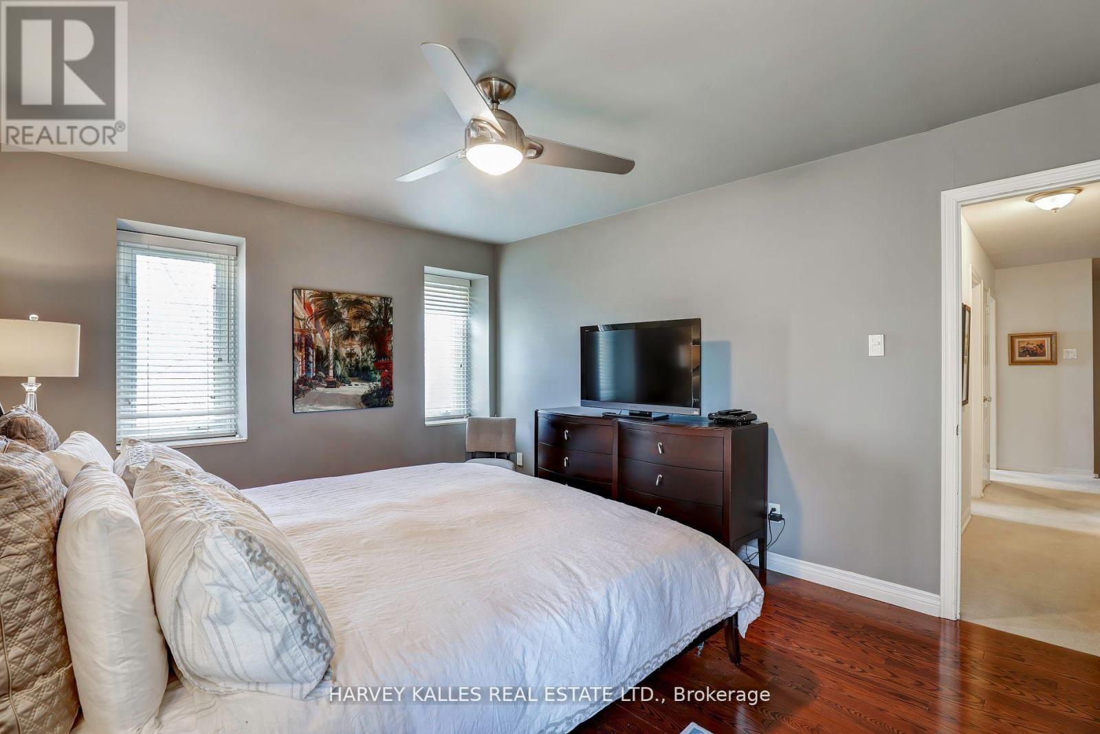 Th16 - 18 La Rose Avenue, Toronto, Ontario  M9P 1A5 - Photo 25 - W12872194