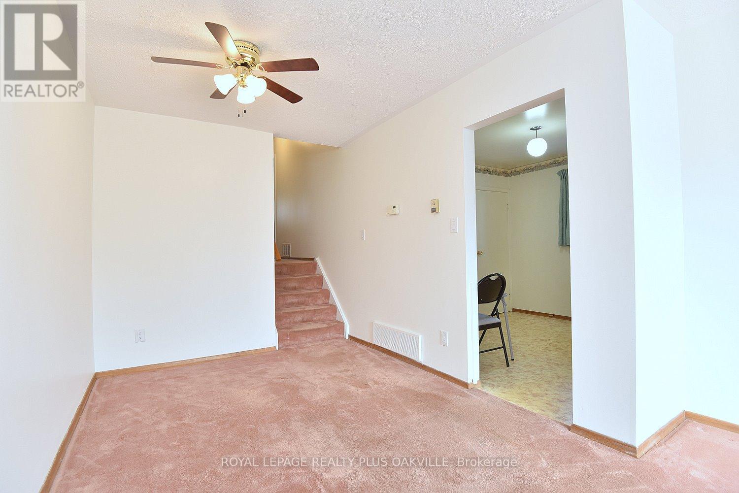 56 Greenbriar Road, Brampton, Ontario  L6S 2A3 - Photo 12 - W12872224