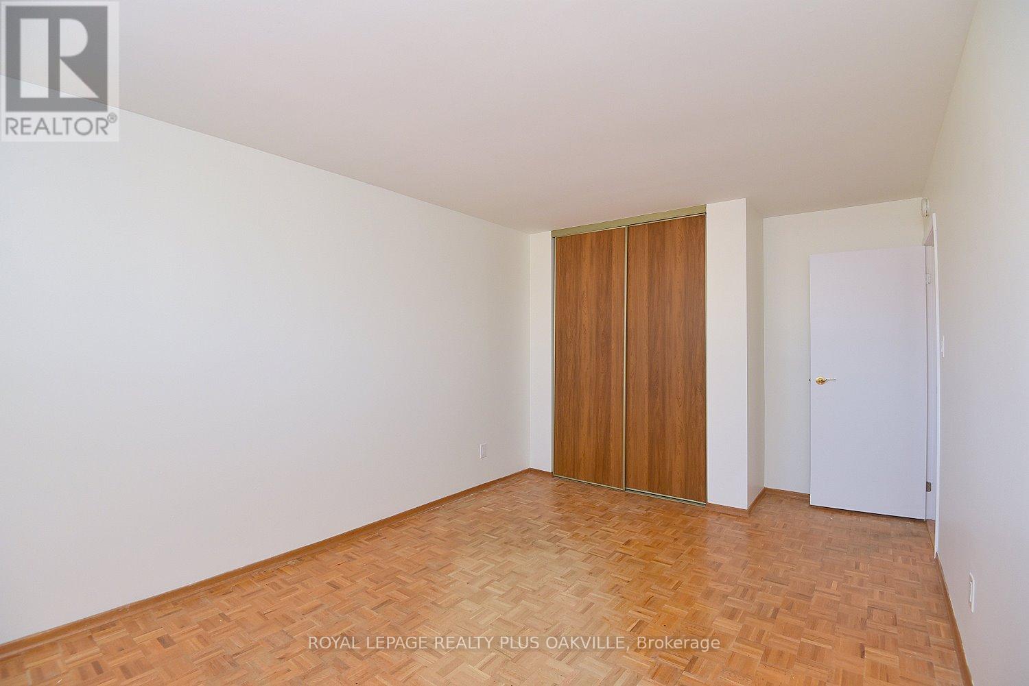 56 Greenbriar Road, Brampton, Ontario  L6S 2A3 - Photo 19 - W12872224