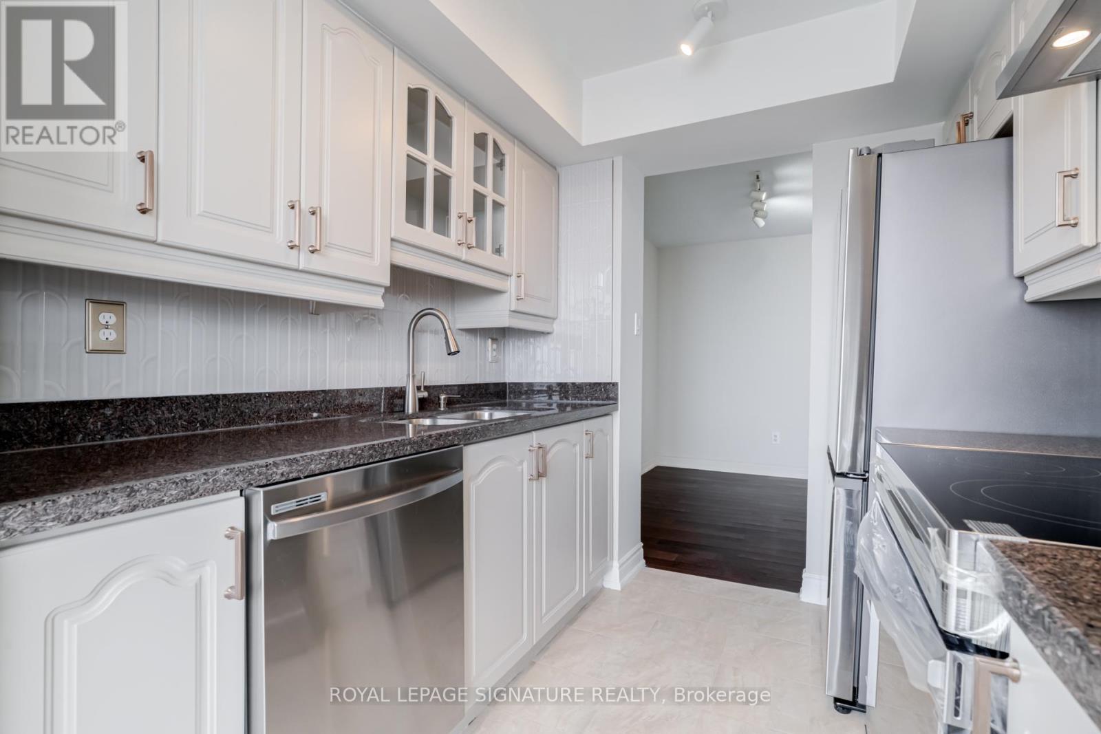 2009 - 550 Webb Drive, Mississauga, Ontario  L5B 3Y4 - Photo 15 - W12872260