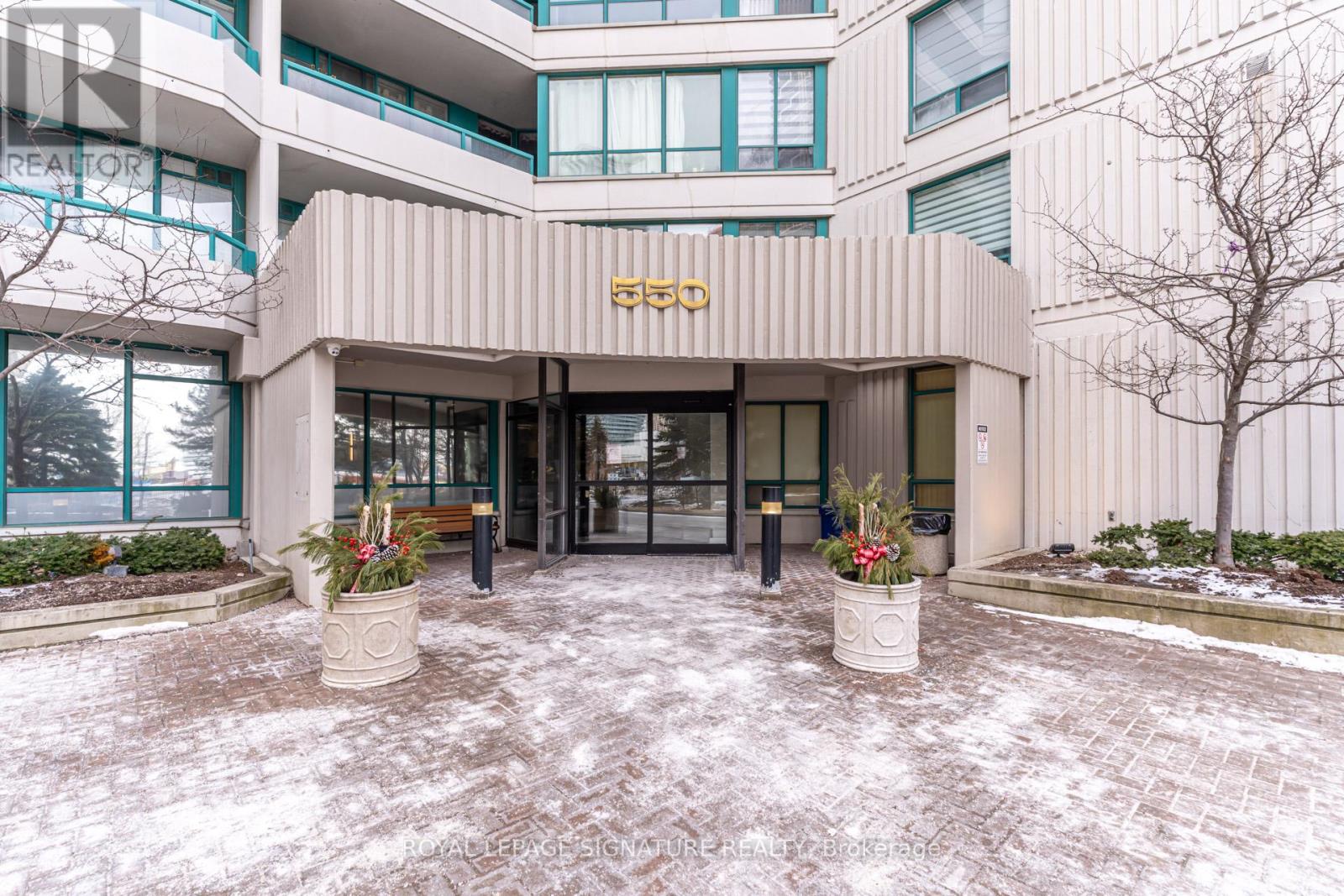 2009 - 550 Webb Drive, Mississauga, Ontario  L5B 3Y4 - Photo 2 - W12872260