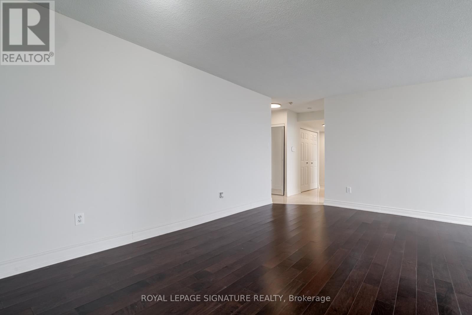 2009 - 550 Webb Drive, Mississauga, Ontario  L5B 3Y4 - Photo 6 - W12872260