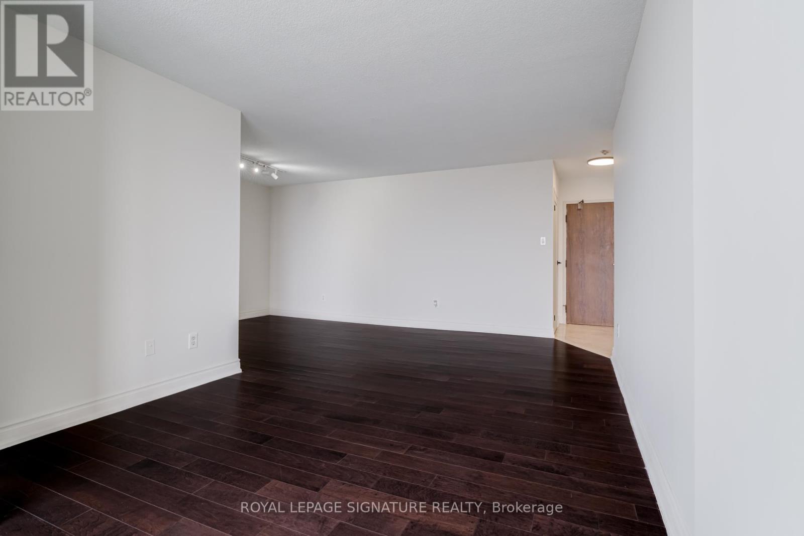 2009 - 550 Webb Drive, Mississauga, Ontario  L5B 3Y4 - Photo 9 - W12872260