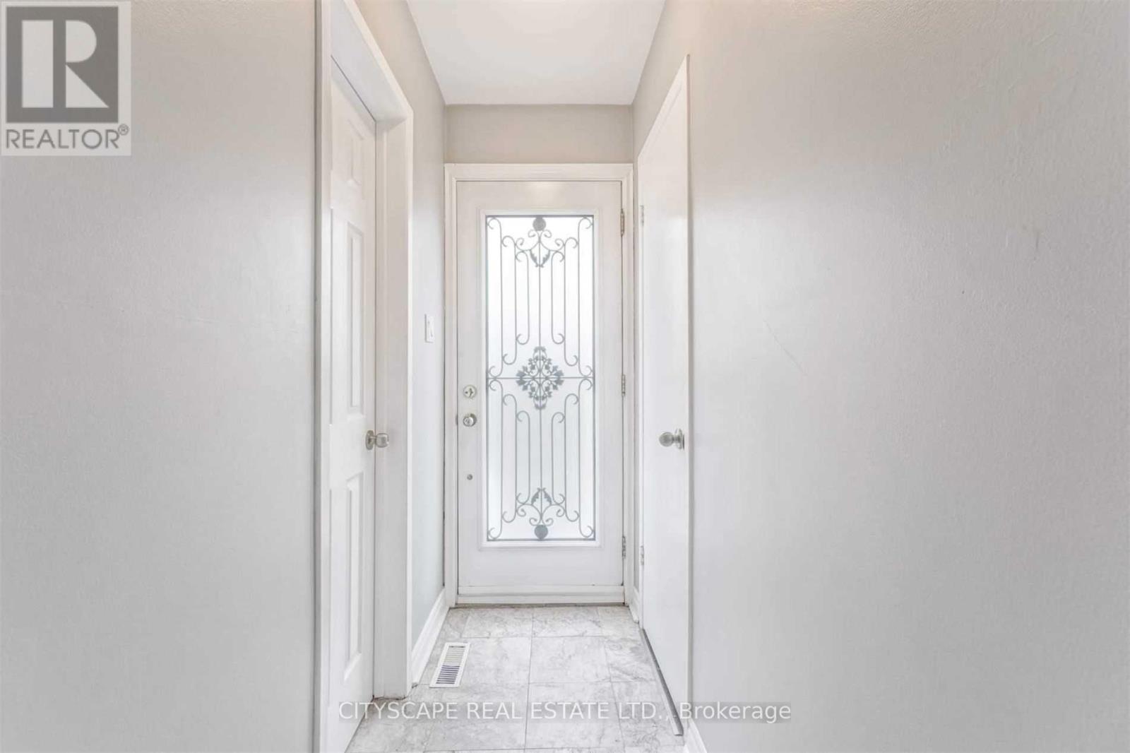 Bsmt - 1166 Shadeland Drive, Mississauga, Ontario  L5C 1P3 - Photo 6 - W12872282