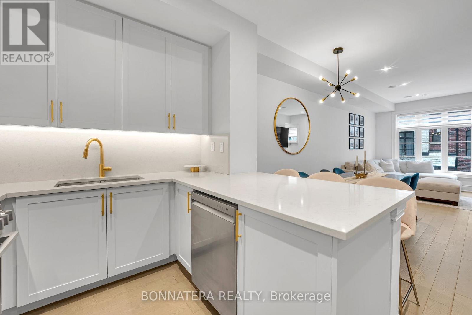 81 - 15 Lunar Crescent, Mississauga, Ontario  L5M 2R6 - Photo 11 - W12872286