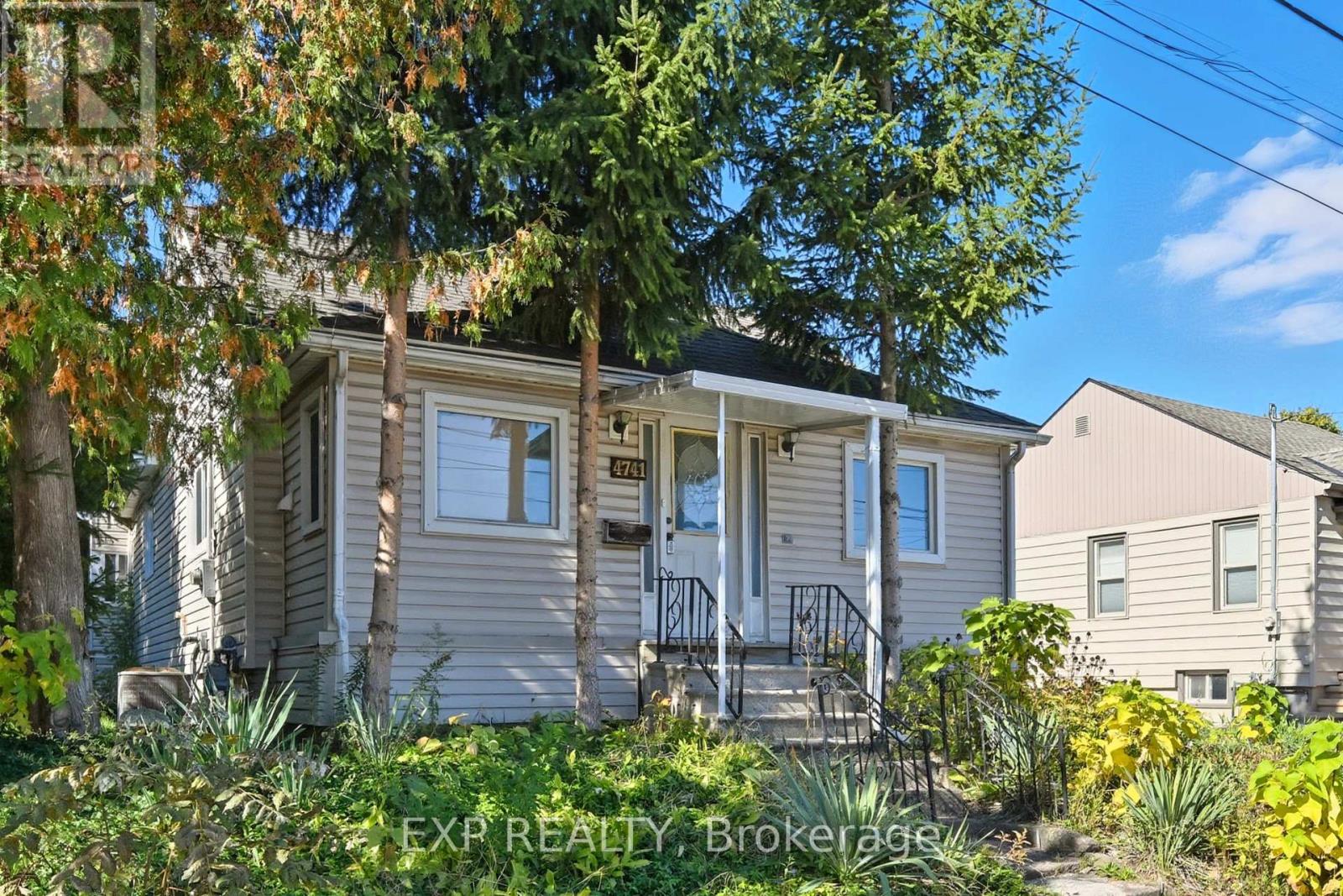 4741 First Avenue, Niagara Falls, Ontario  L2E 4G6 - Photo 4 - X12872180