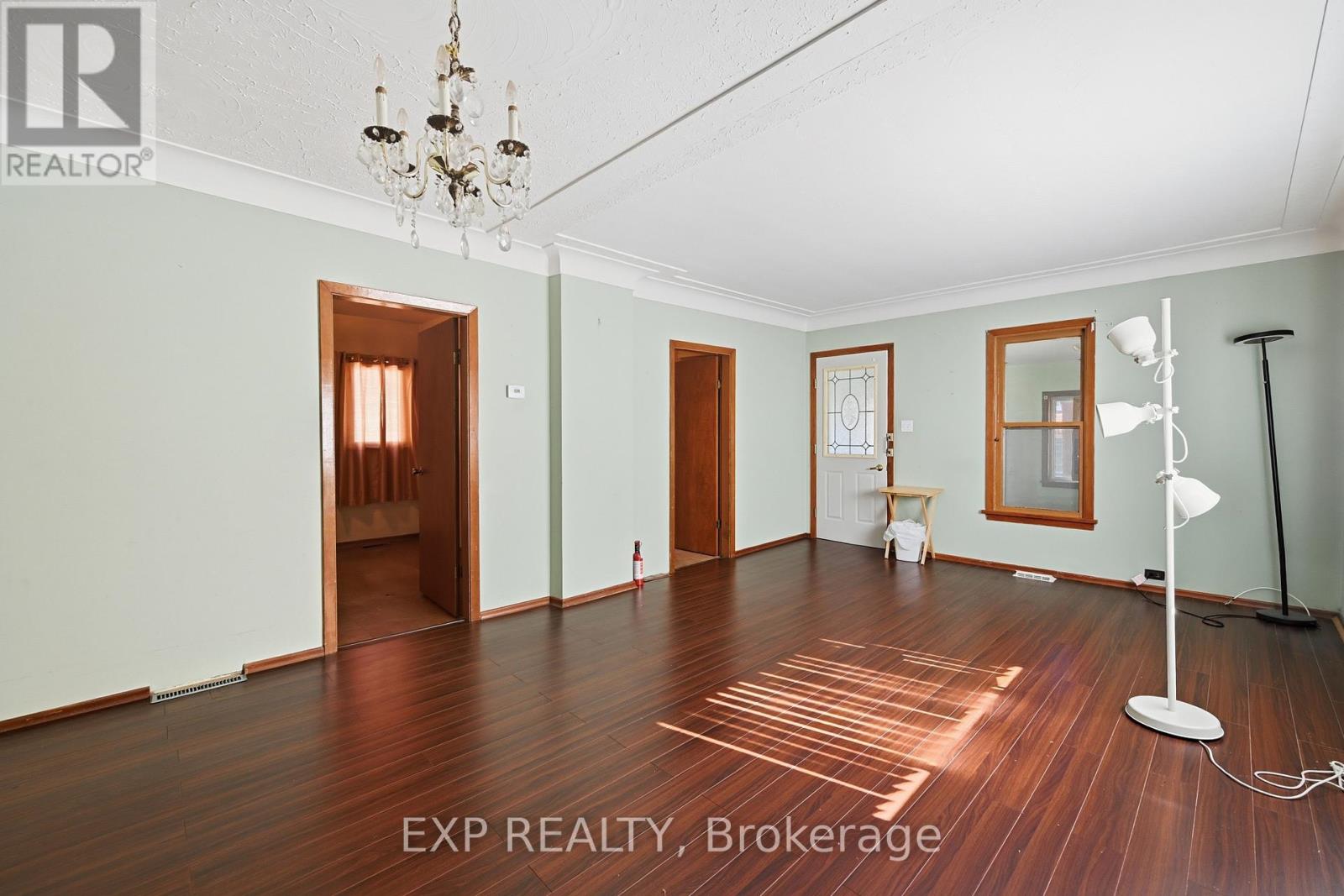 4741 First Avenue, Niagara Falls, Ontario  L2E 4G6 - Photo 8 - X12872180