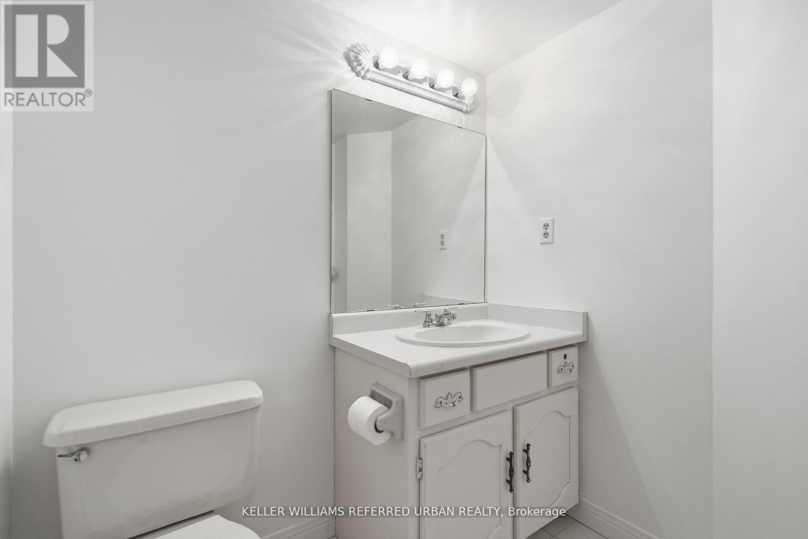 208 - 8 Village Green, Hamilton (Stoney Creek), Ontario  L8G 5B8 - Photo 8 - X12872216