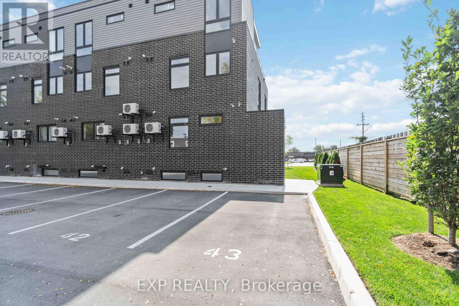 312 - 6065 Mcleod Road N, Niagara Falls, Ontario  L2G 0Z7 - Photo 44 - X12872308