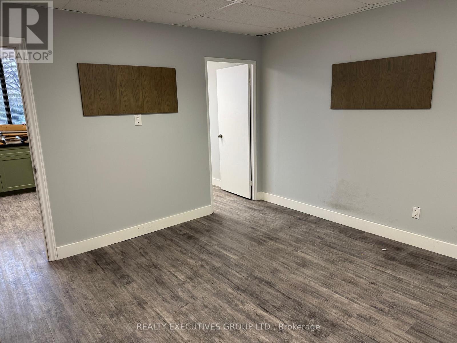 102a - 8111 Yonge Street, Markham, Ontario  L3T 4V9 - Photo 3 - N12858486