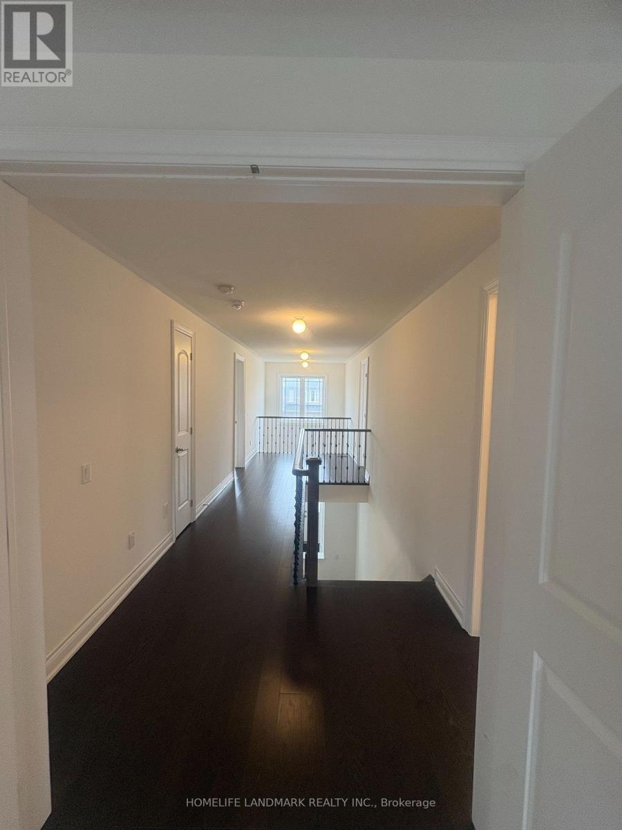 95 Walter English Drive, East Gwillimbury, Ontario  L9N 0R8 - Photo 5 - N12868766