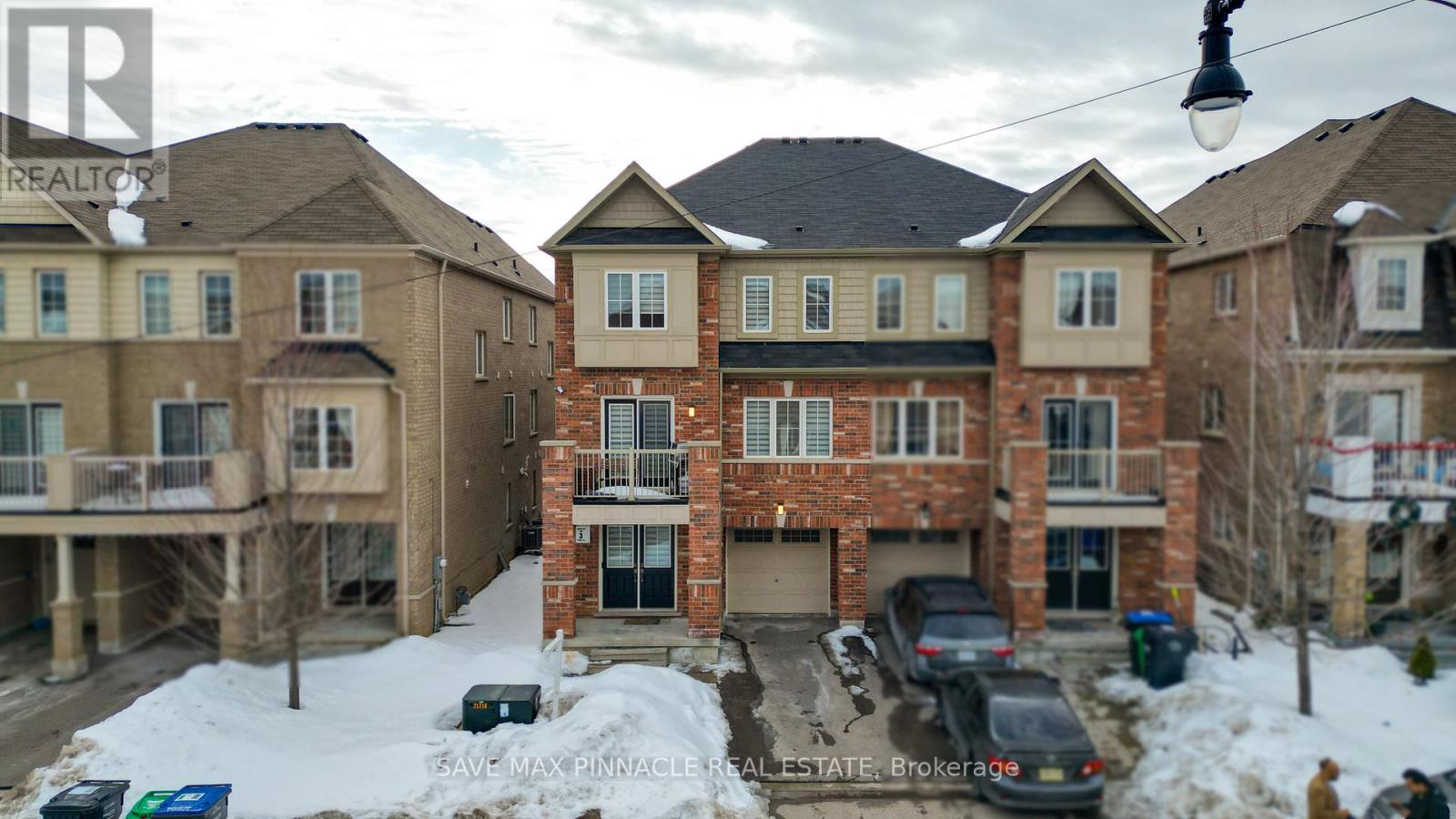25 GOLDEN SPRINGS DRIVE, Brampton, Ontario