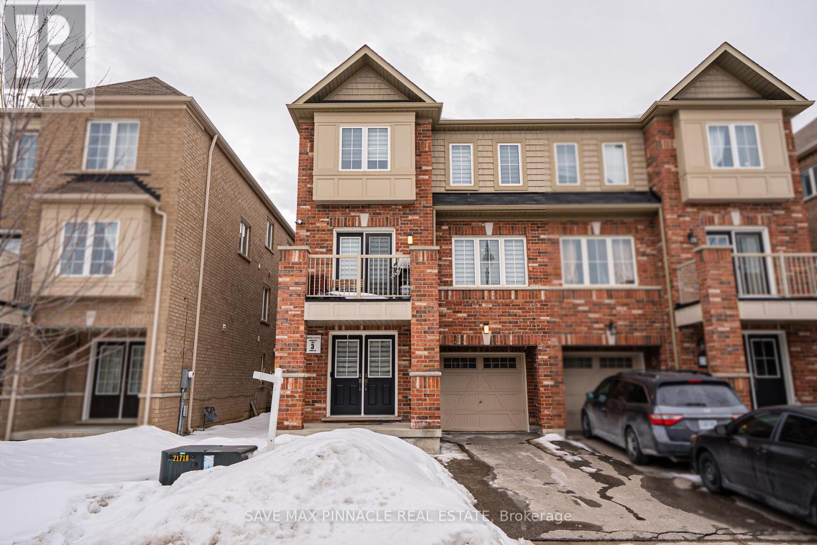 25 Golden Springs Drive, Brampton, Ontario  L7A 0C7 - Photo 2 - W12870838