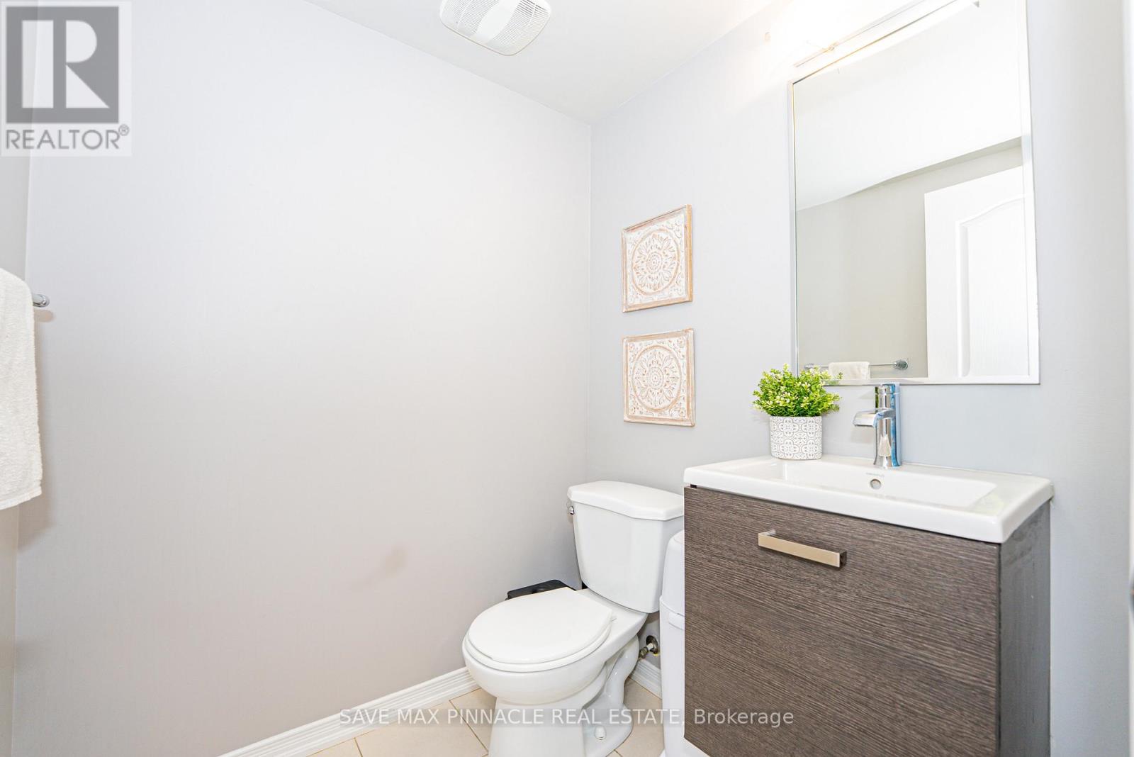 25 Golden Springs Drive, Brampton, Ontario  L7A 0C7 - Photo 21 - W12870838