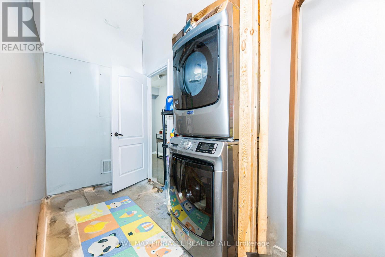 25 Golden Springs Drive, Brampton, Ontario  L7A 0C7 - Photo 39 - W12870838