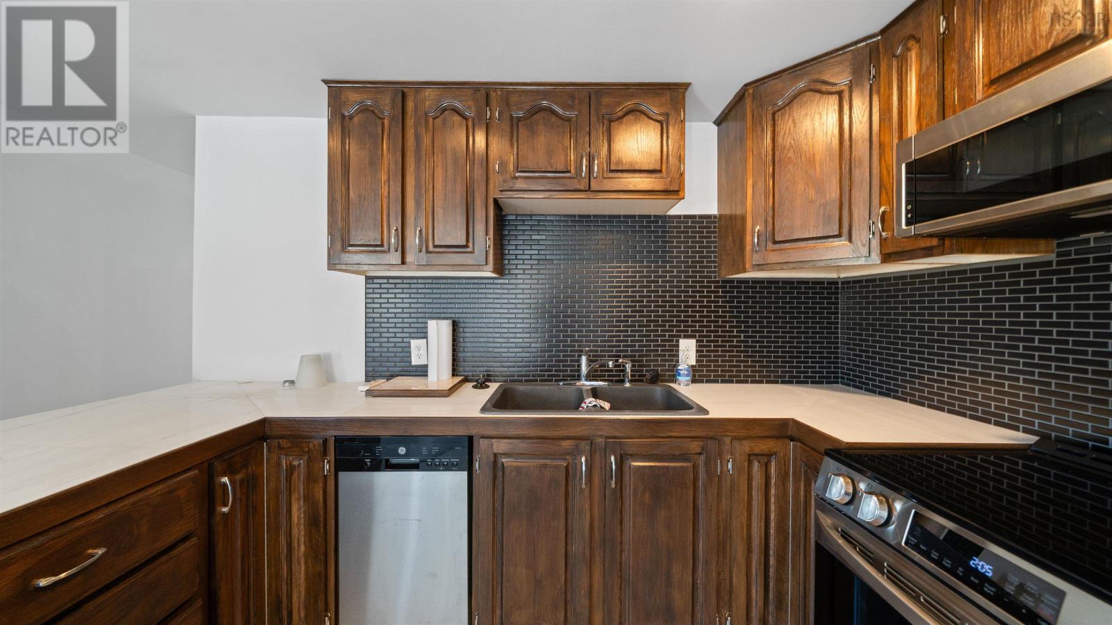 4 Third Street, Halifax, Nova Scotia  B3T 1B1 - Photo 45 - 202600782