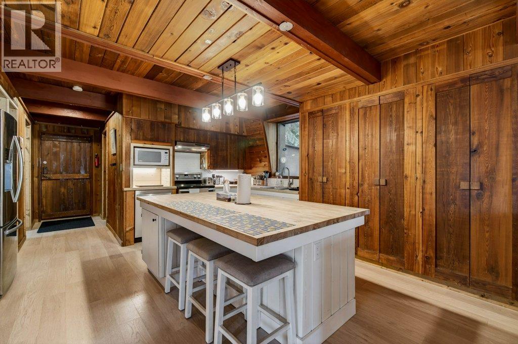 1398 Gillespie Road, Sorrento, British Columbia  V0E 2W0 - Photo 22 - 10377313