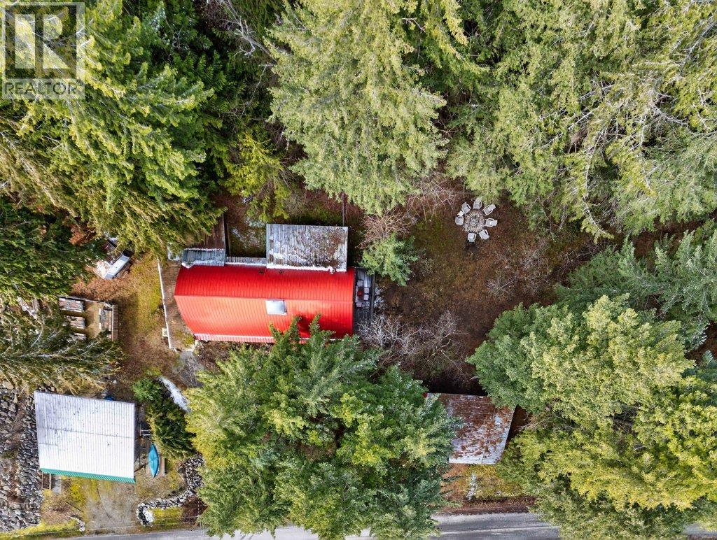 1398 Gillespie Road, Sorrento, British Columbia  V0E 2W0 - Photo 6 - 10377313