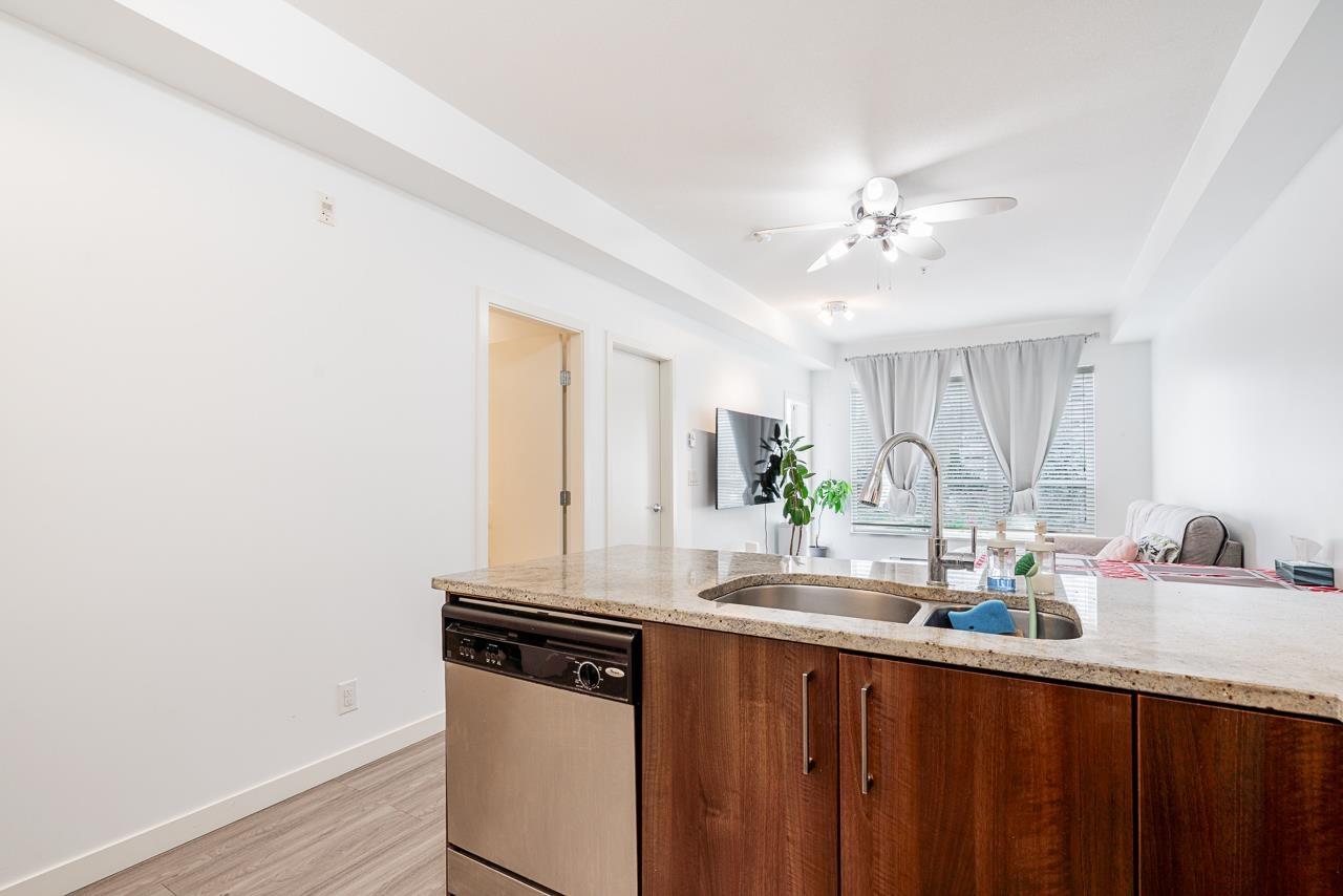 311 6460 194 Street, Surrey, British Columbia  V4N 6J8 - Photo 9 - R3098256