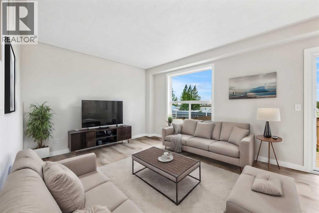 29 Ross Place, Crossfield, Alberta  T0M 0S0 - Photo 9 - A2292237