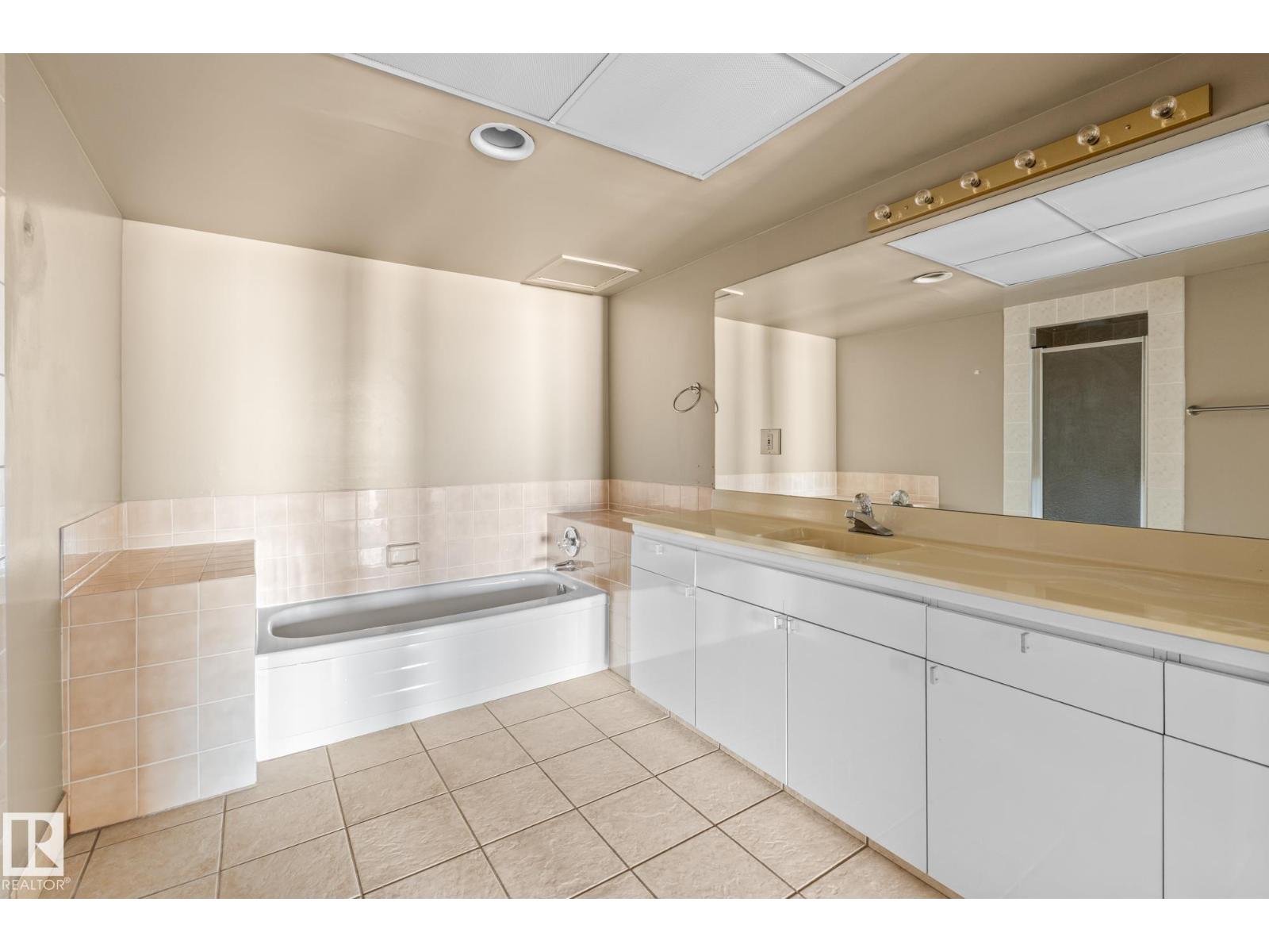 #602 11503 100 Av Nw, Edmonton, Alberta  T5K 2K7 - Photo 38 - E4476897