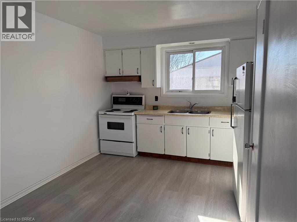 36 Graham Avenue Unit# 3, Brantford, Ontario  N3T 1C4 - Photo 11 - 40811548