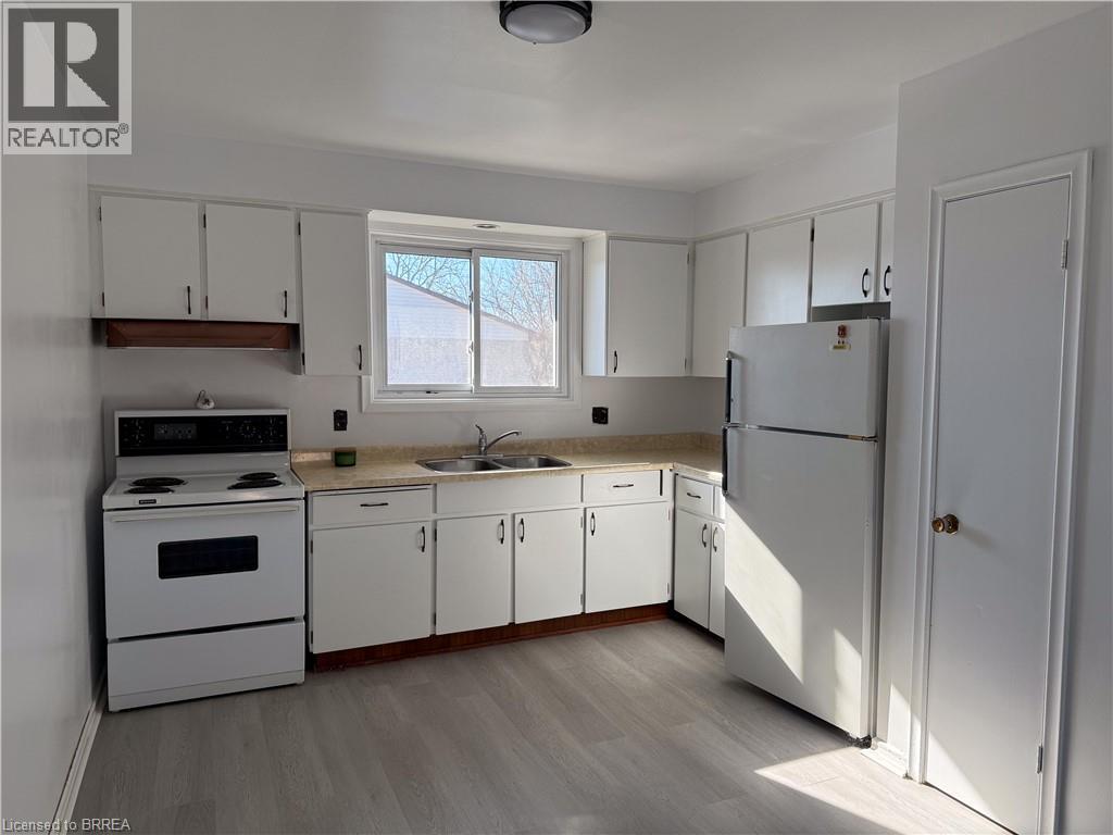 36 Graham Avenue Unit# 3, Brantford, Ontario  N3T 1C4 - Photo 12 - 40811548