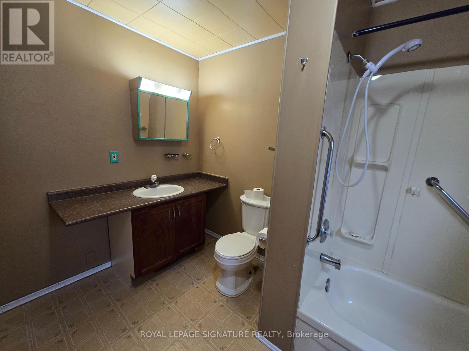 54 Farley Circle, Georgina, Ontario  L0E 1S0 - Photo 40 - N12779452