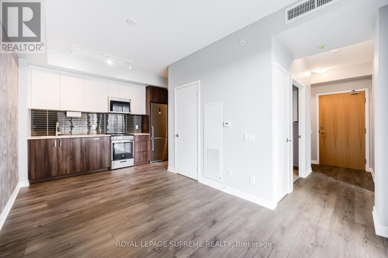 704 - 1787 St Clair Avenue W, Toronto, Ontario  M6N 0B7 - Photo 11 - W12742870