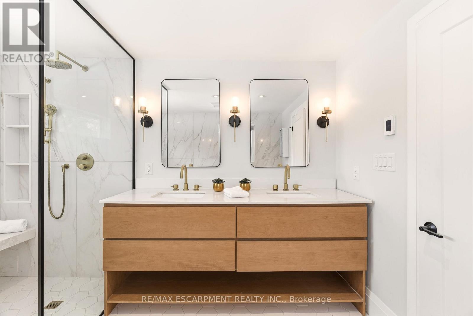 22 Rosebough Street, Hamilton, Ontario  L9H 5C5 - Photo 18 - X12824354