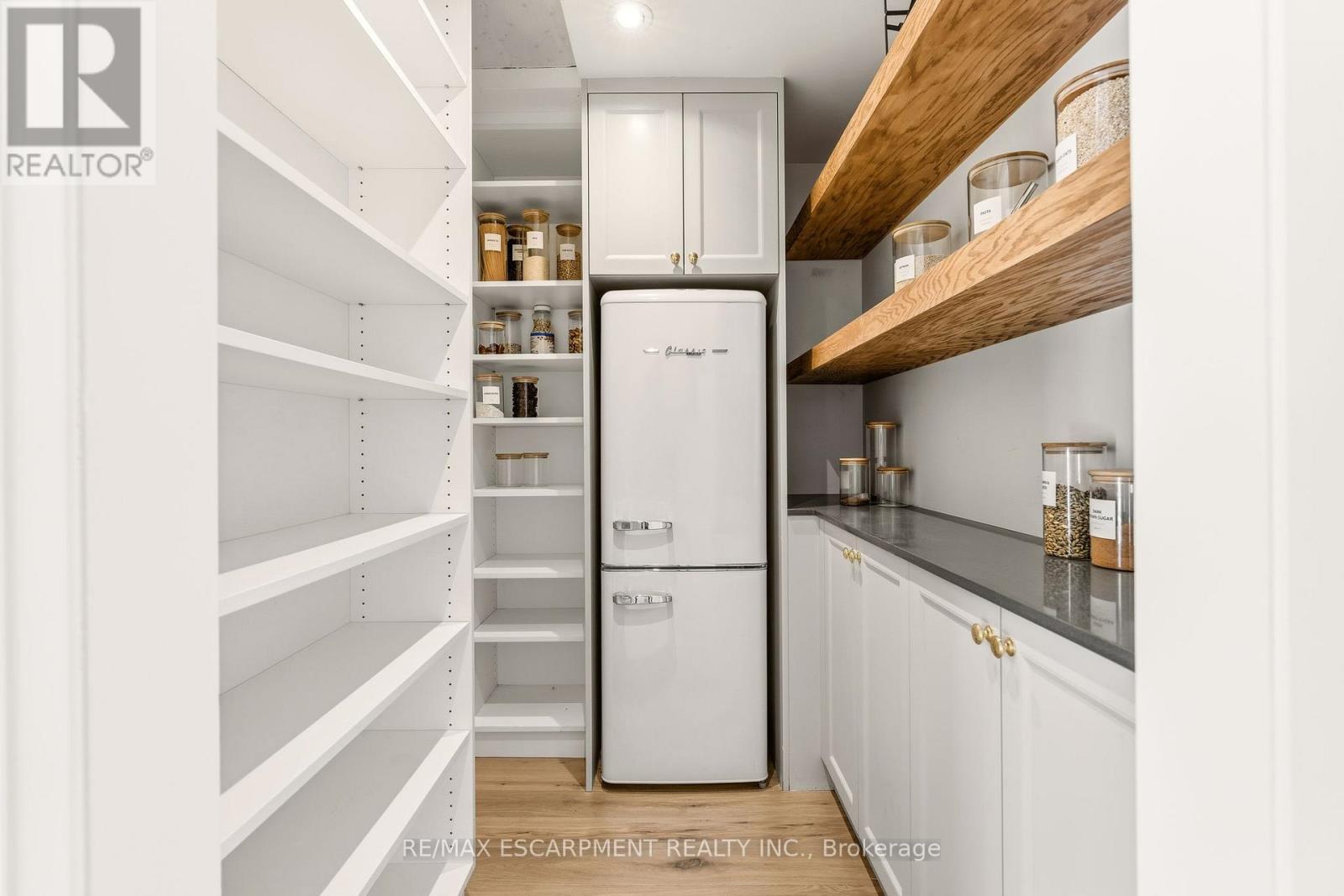 22 Rosebough Street, Hamilton, Ontario  L9H 5C5 - Photo 10 - X12824354